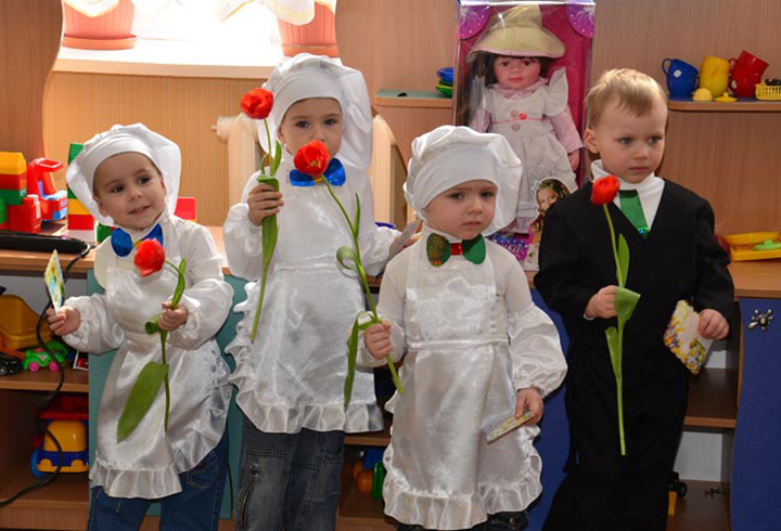 Як підготувати до 8 березня дитину в дитячому садку? Як підготувати до 8 березня дитину в дитячому садку?